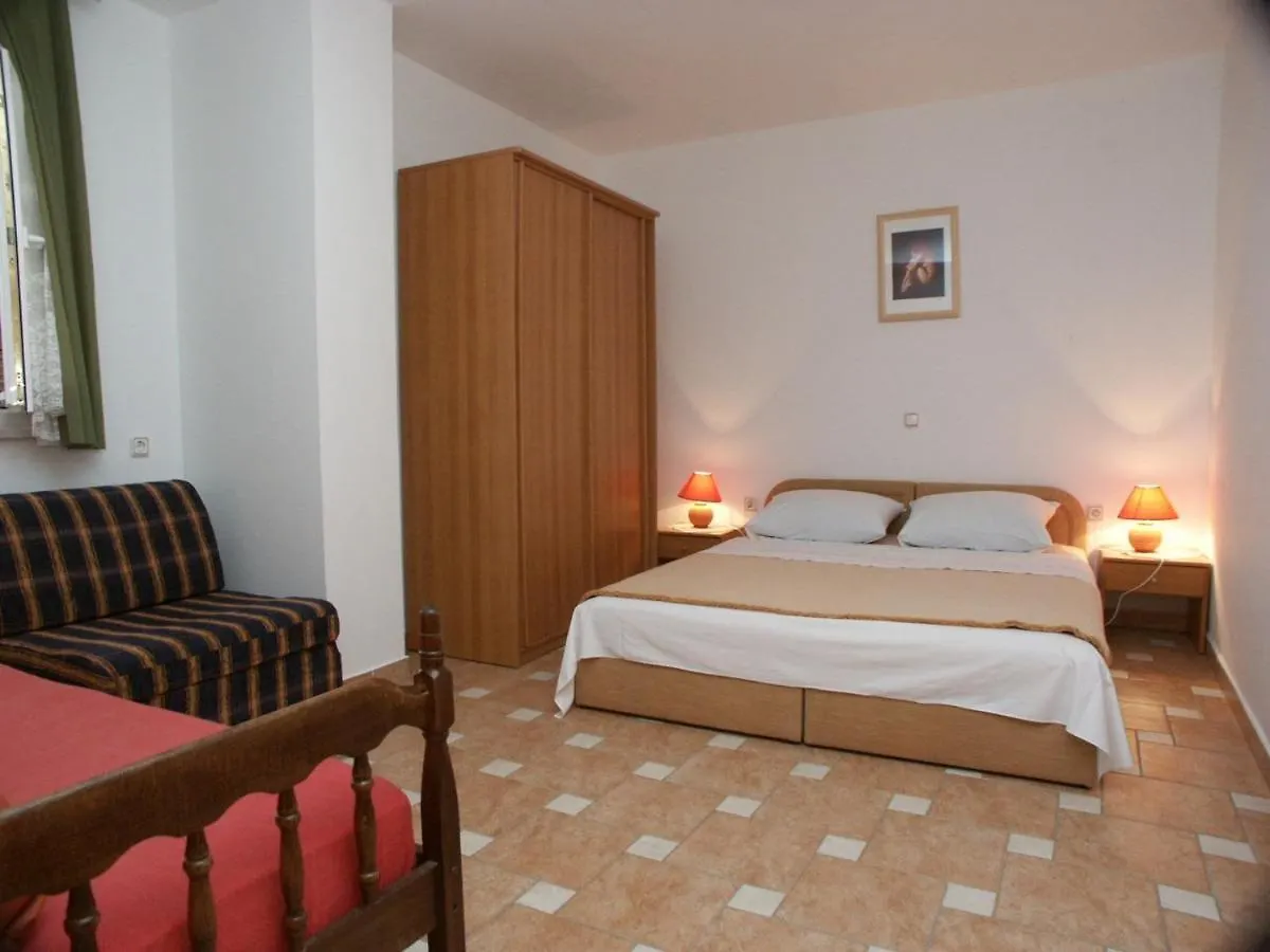 Apartments By The Sea Crikvenica - 2354